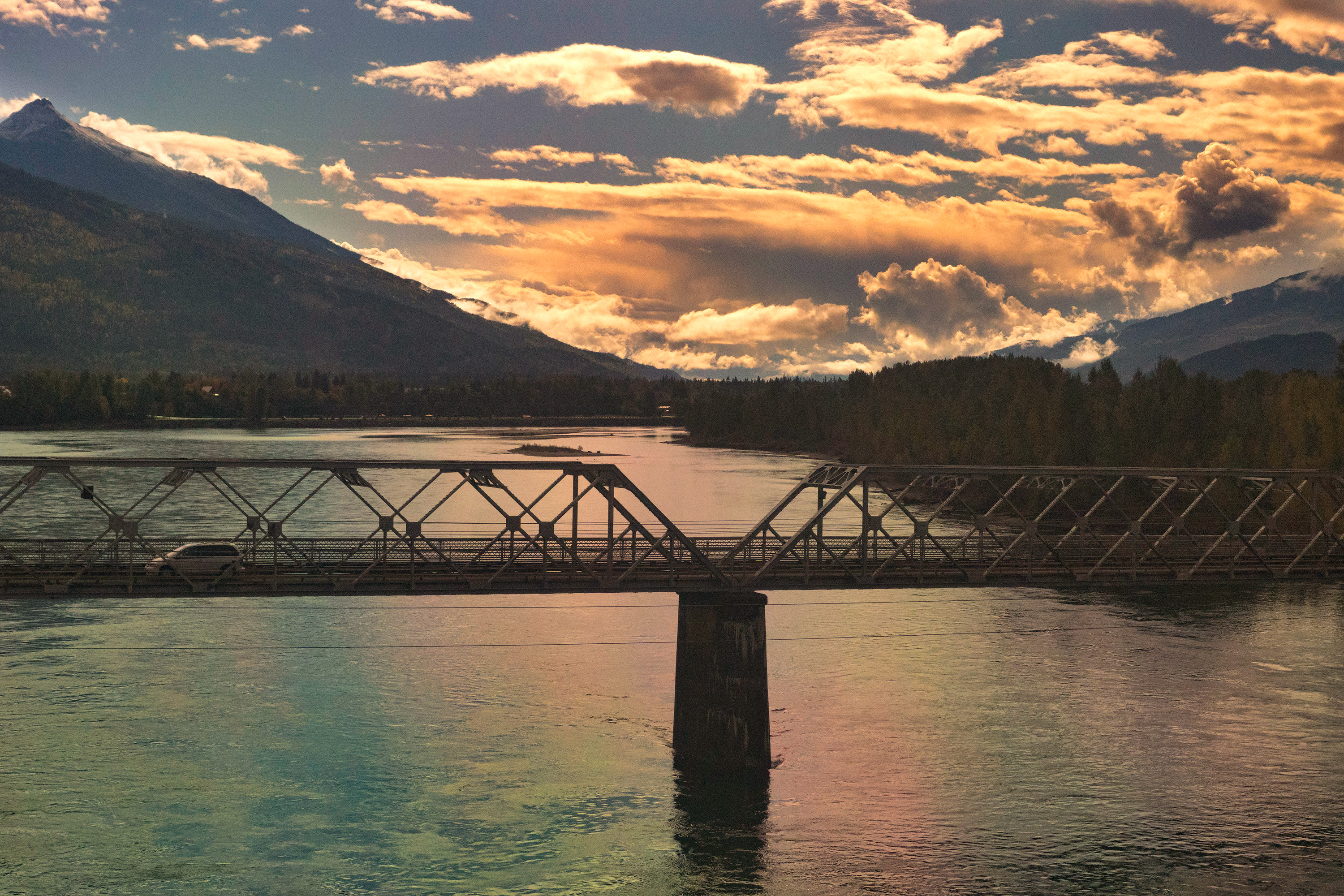 Train Tressle CA Rockies